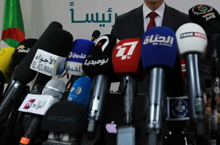 مستشار وزير الاتصال يدعو القنوات الخاصة للبحث عن مصادر التمويل وعدم الاتكال على “الدولة”