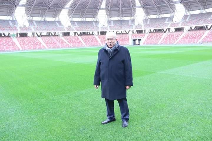 رمطان لعمامرة يزور الملعب الأولمبي بوهران