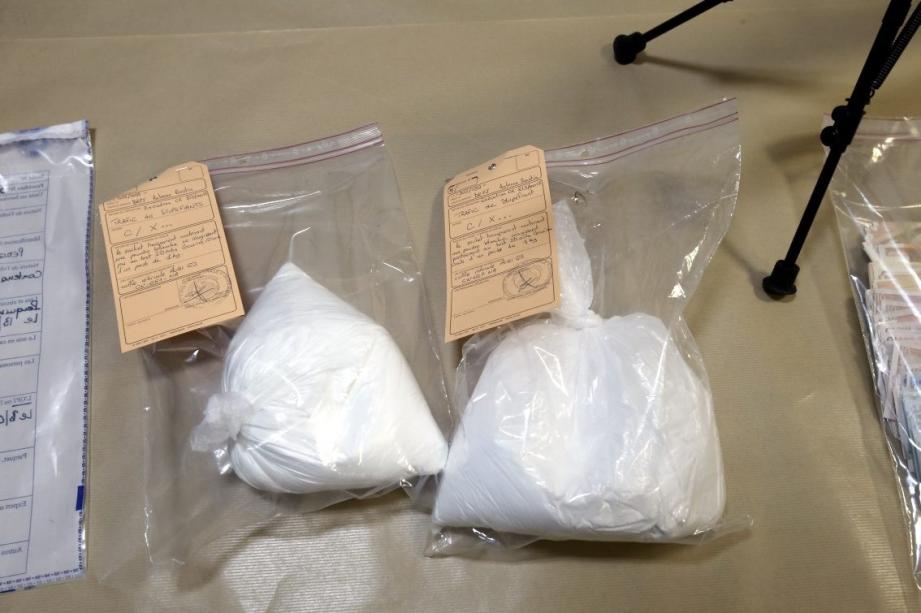 بعد 31 كلغ بالعاصمة: حجز 13 كلغ كوكايين بتيبازة