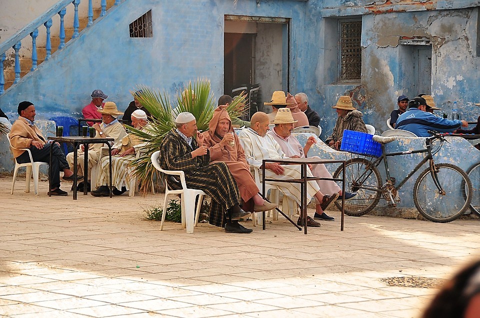ربع النهائي لكأس العرب: المغرب يقرر غلق المقاهي تحسبا لمباراة مساء اليوم