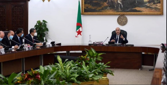 بعد تراجع نسبة إنتاج الحبوب : مجلس الوزراء يدعو لاستعمال “الدرون” في “تقييم القدرات الفلاحية”