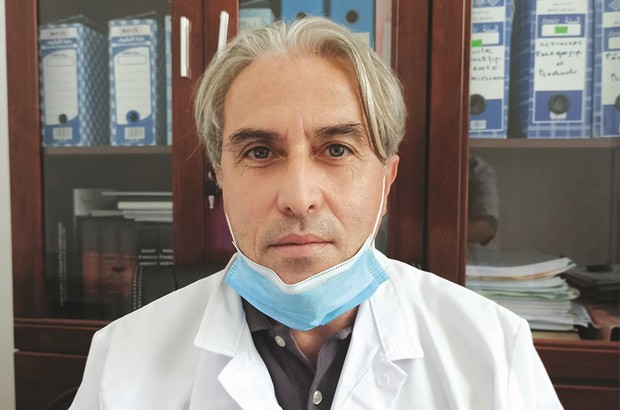 Covid-19 : l’Algérie est proche de l’immunité collective, selon le Pr Djenouhat