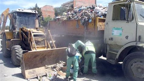 لتغيير وجه مدينته: والي وهران يقرّر حلّ مؤسسة النظافة