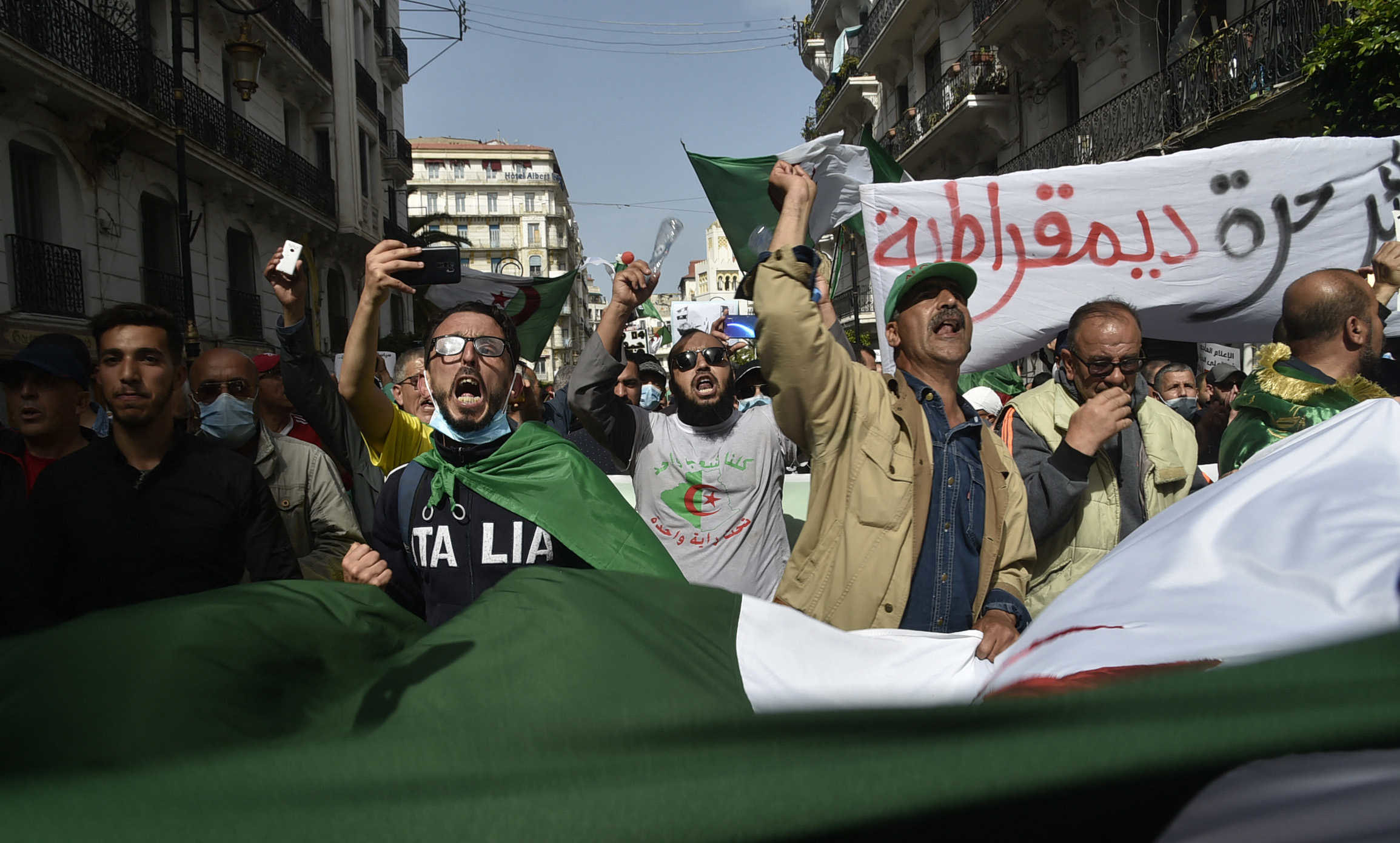 معتقلو رأي يُسجنون بنص قانوني عُدّل إبان الأزمة السياسية بين الجزائر والمغرب