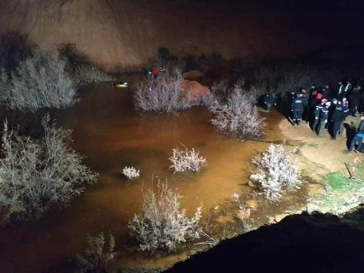 العثور على جثتي طفلين غرقا في واد بمعسكر