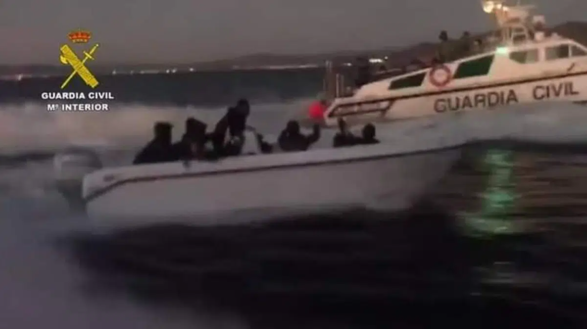 محكمة إسبانية: السجن قرابة 5 سنوات لجزائريين سائقي قارب “السريع” الخاص بـ الحراقة