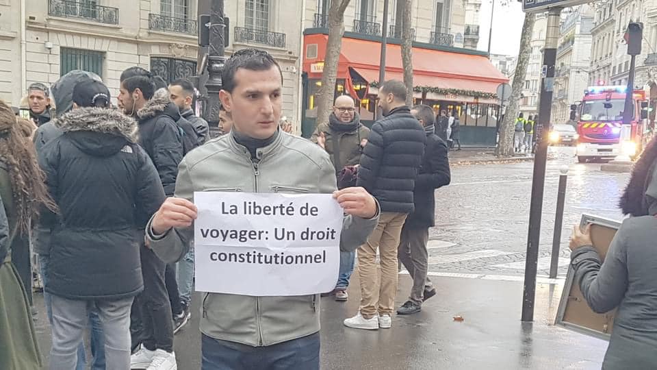 قادما من فرنسا: توقيف الناشط الجمعوي عياد يوڨرثن في مطار هواري بومدين لأسباب مجهولة