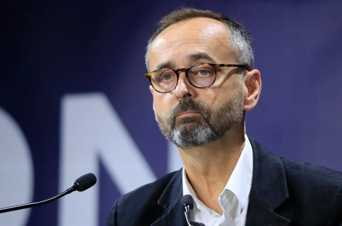 L’étrange mea culpa de Robert Menard sur les réfugiés…