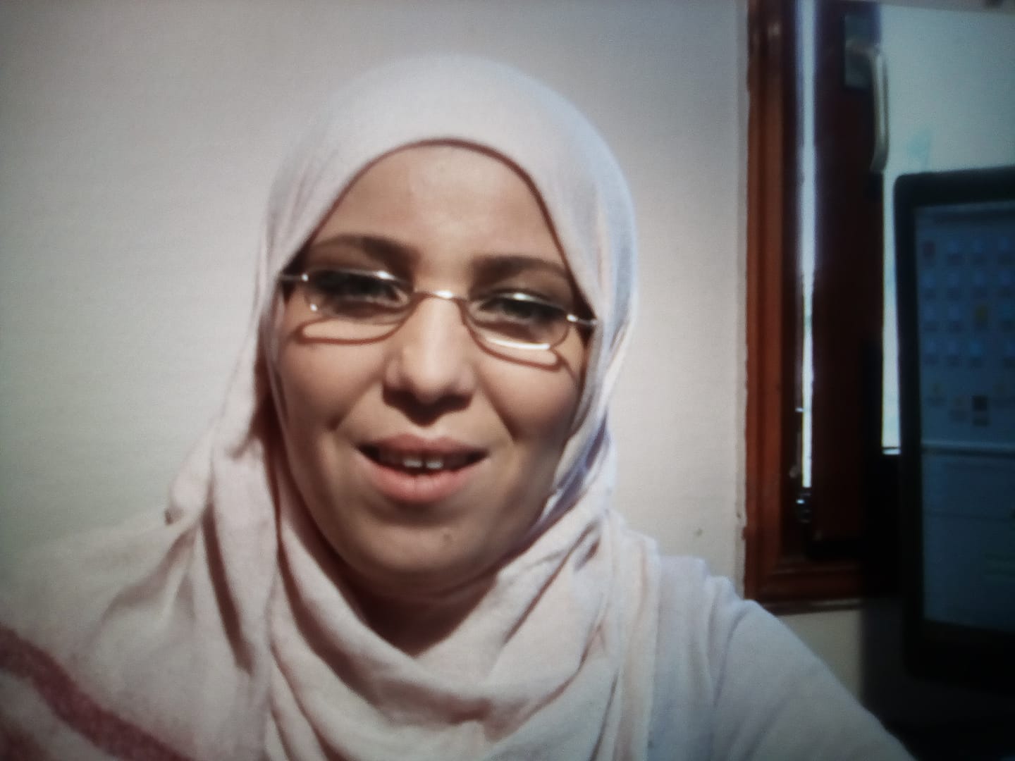 الصحفية سميرة مواقي تروي تفاصيل توقيفها بـ حجوط رفقة فريق عمل راديو أم