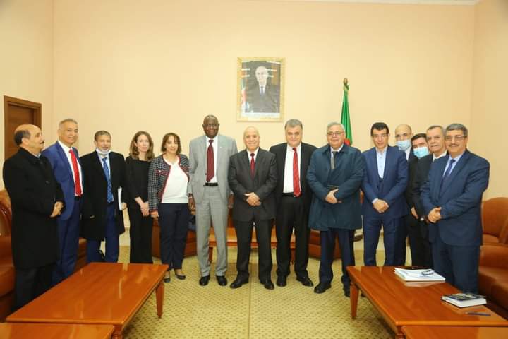 الحريات النقابية: لجنة دولية لتقصي الحقيقة تنهي زيارتها للجزائر