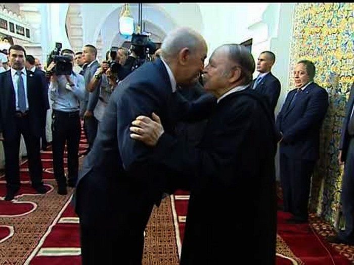 معهد واشنطن: ” من المرجح أن يحيي تبون قواعد سياسية بوتفليقة في شراء السلم الاجتماعي”