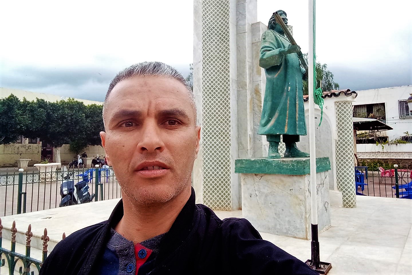 بتهمة جمع تبرعات دون رخصة..الرقابة القضائية للشرطي السابق توفيق حساني￼