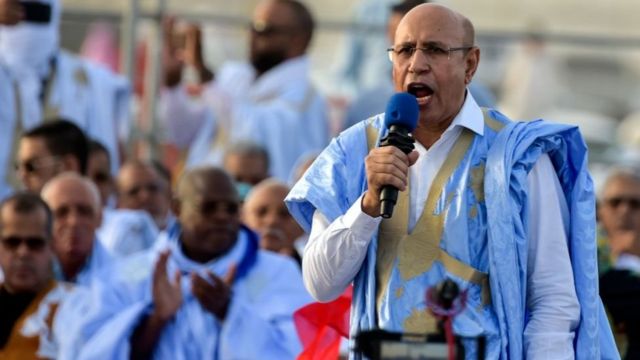 الرئيس الموريتاني يحلّ ببروكسل بعد رفع بلاده تجميد معاهدة الصداقة مع إسبانيا لمدة 14 سنة