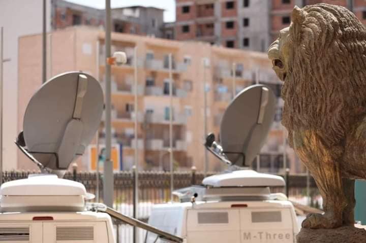 افتتاح ألعاب البحر الأبيض المتوسّط: حفلٌ رائع.. لكنّ تغطية التلفزة العمومية تُخيُّب مرّة آخرى آمال المشاهدين