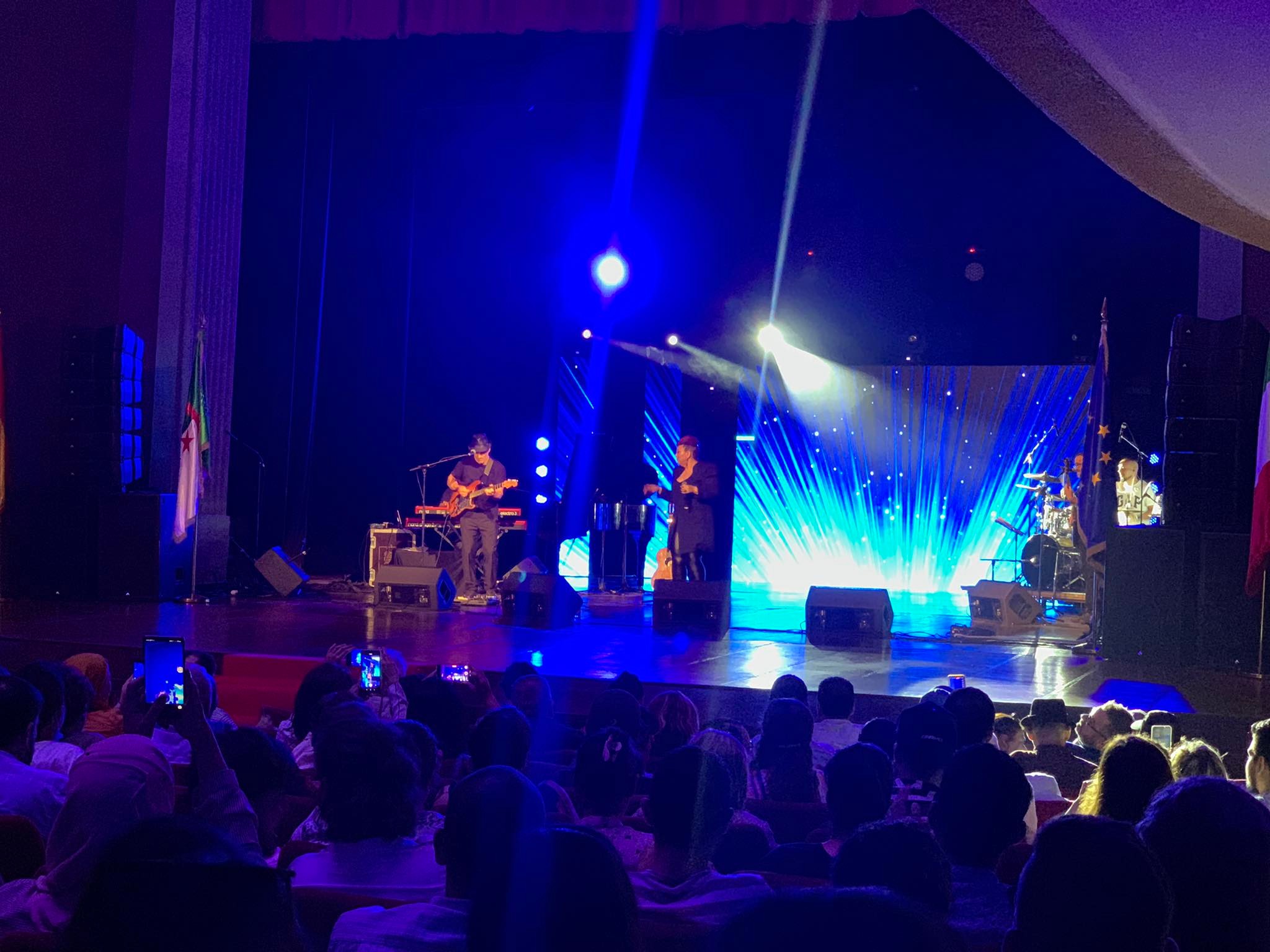 سميرة براهمية تُغنّي للحب والمرأة والحياة في افتتاح الطبعة الـ 22 لمهرجان موسيقتهنّ الأوروبي