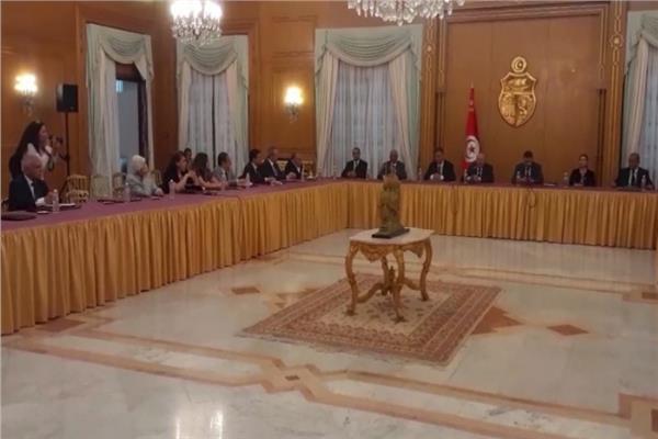 وسط مُقاطعة أهم فاعل في حوار ثورة الياسمين..انطلاق جلسات الحِوار الوطني في تونس