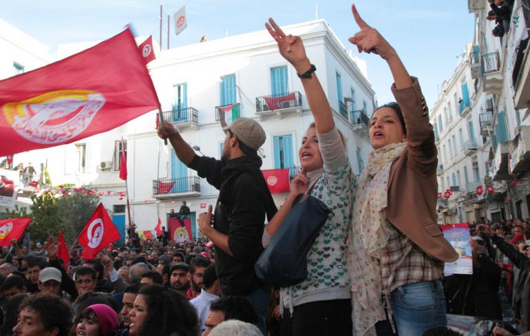 الإضراب في تونس : العمال يرفضون الحوار مع قيس سعيّد