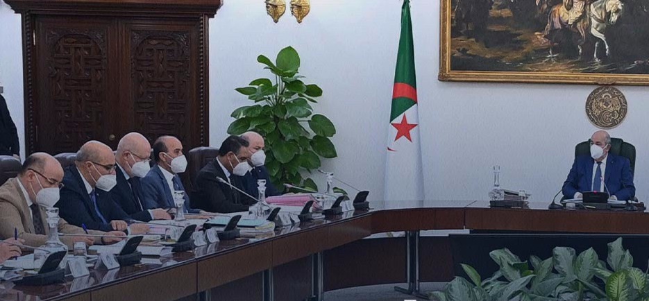 Limogeages, prison : la gouvernance punitive de Tebboune aggrave la paralysie (Blog)￼