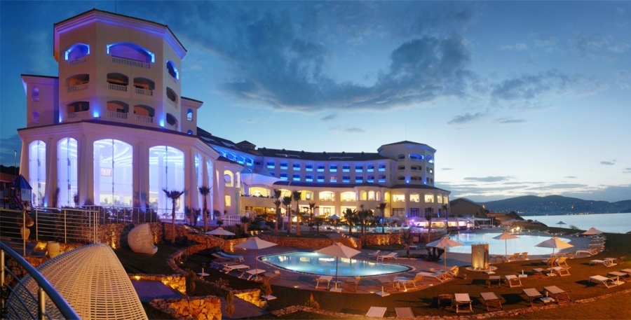 توقعات بتدفق أكبر للسياح الجزائريين نحو تونس شهر أوت ￼