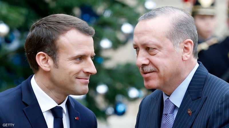 ماكرون :” ناشطُون إسلامويون مدعُومون من تُركيا أصبح عدُوهم فرَنسا وأقُول للشباب: فرنسا ليسَت عدُوكم”