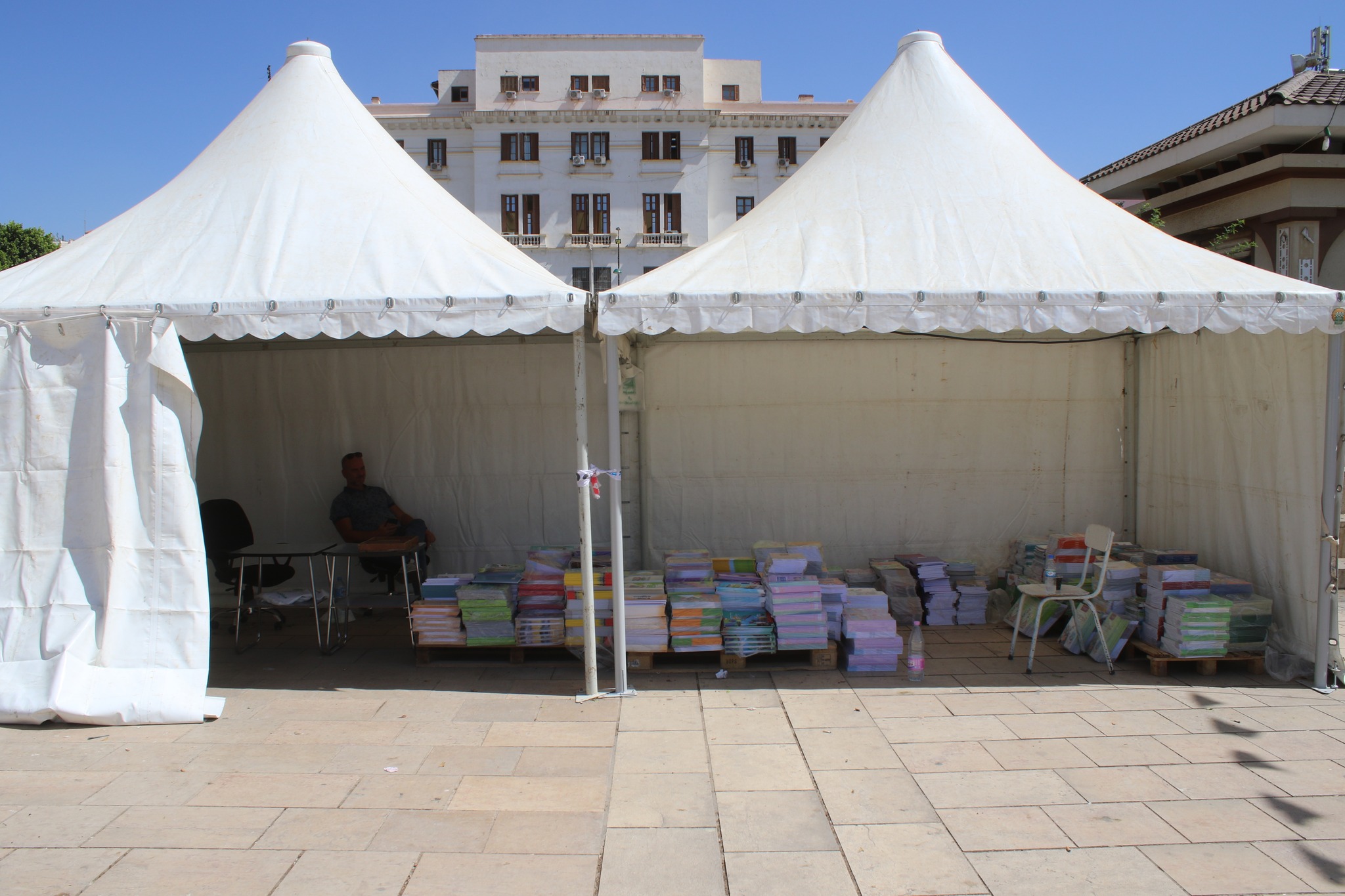  وزارة التجارة تعلن فتح 64 سوق رحمة لبيع المستلزمات المدرسية