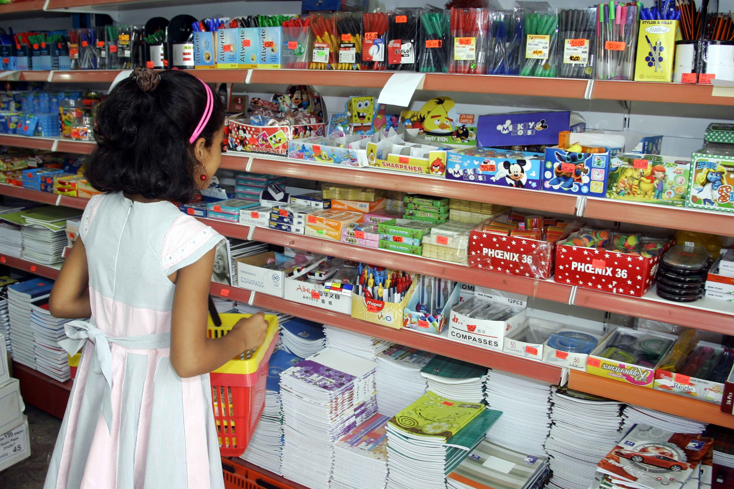 وزارة التجارة: ارتفاع سعر الأدوات المدرسية راجع لهذا السبب