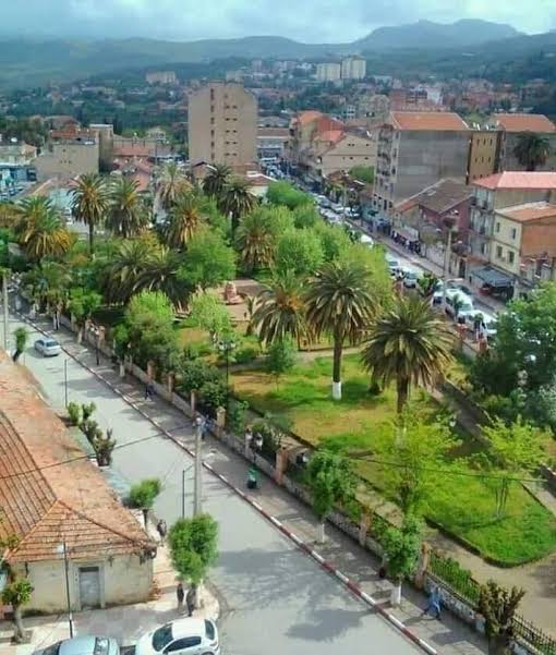 لجان القرى راسلت تبون: والي تيزي وزو يعين متصرفا إداريا على رأس بلدية عزازقة