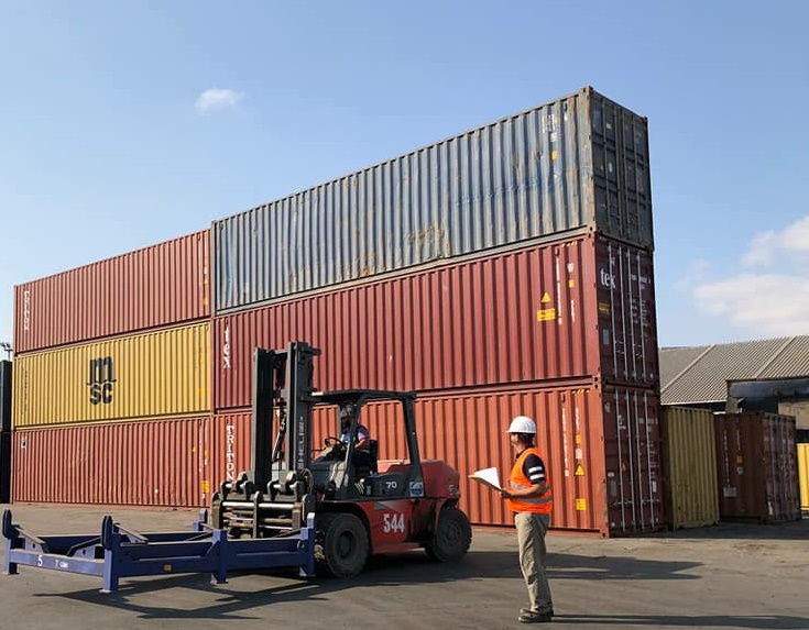 منهم مغاربة: العثور على جثتين ضمن حراقة كانوا داخل حاوية بميناء وهران