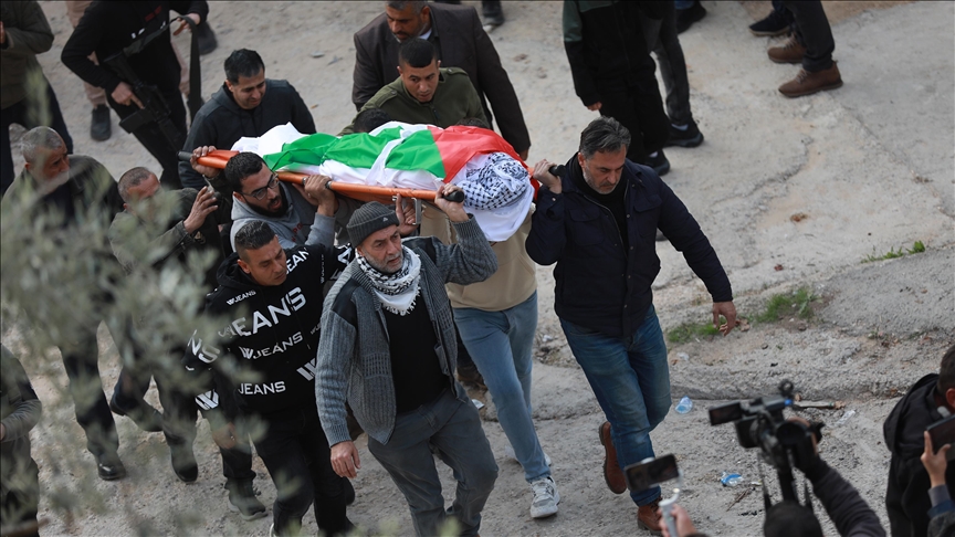 جيش الإحتلال الإسرائيلي يَقتل طفلة فلسطينية بطلقة في الرأس خرجت تبحث عن قطتها