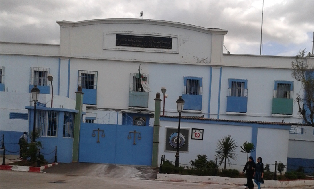 سجن وهران: إخضاع 11 مضربا عن الطعام للعزلة