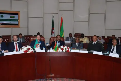 توقيع إتفاقية ثنائية بين الجزائر وموريتانيا لتأمين طريق تندوف ـ الزويرات