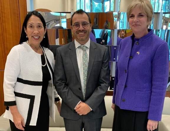 مساعدة كاتب الدولة الأمريكي تجتمع بمنسق الأمم المتحدة بالجزائر 