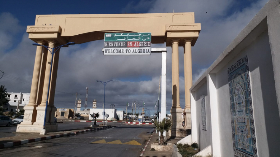 منع تونسيين من نقل بضائع وسلع جزائرية عبر المعابر الحدودية !