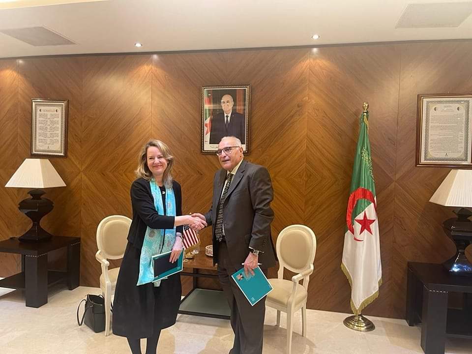 عطاف يستقبل نائبة المدير العام للمنظمة الدولية للهجرة