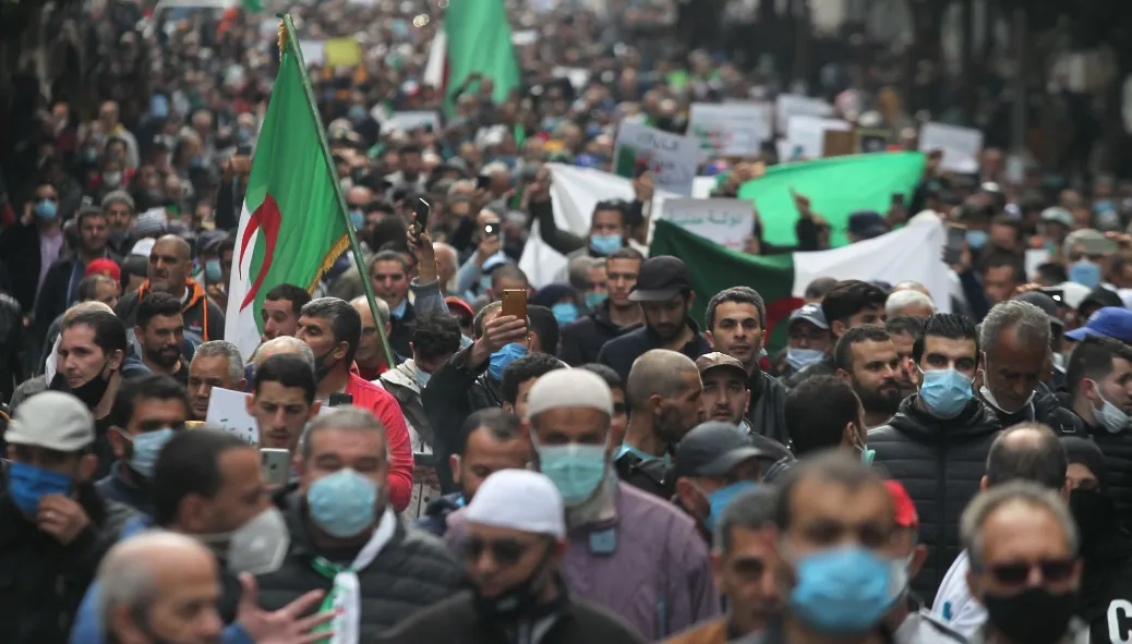 توبع بها جُل نُشطاء الحراك: المحكمة العليا تُعطل الدفع بعدم دستورية المادة 79