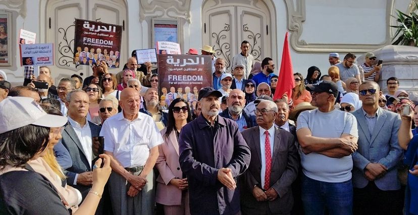 تونس: إستدعاء ستة محامين للتحقيق بتهم “التأمر ضد سلطة الدولة”