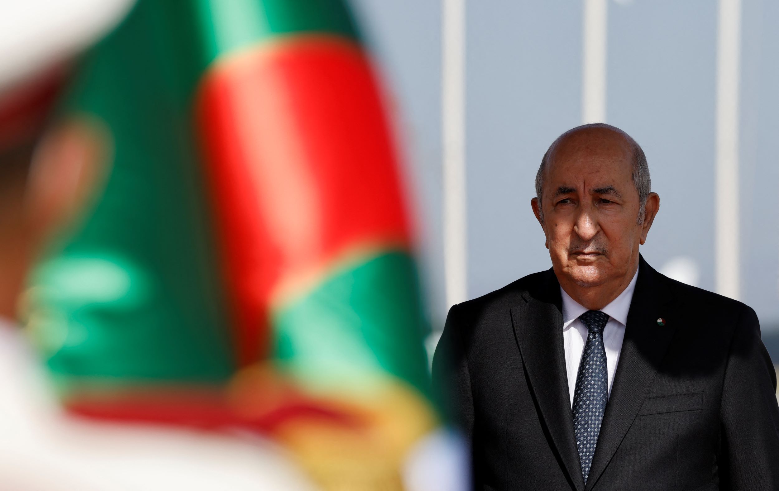 كتب مقال عن العهدة الثانية والجيش: إحسان القاضي توقع خروجه من السجن بعد الرئاسيات