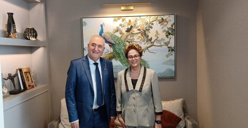 وزير المالية يحل بباريس ويعقد لقاء مع مديرة بنك تابع للبريكس