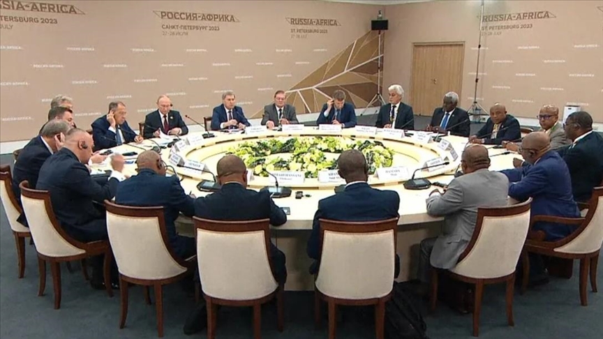 إنطلاق القمة الروسية الإفريقية بحضور بوتين