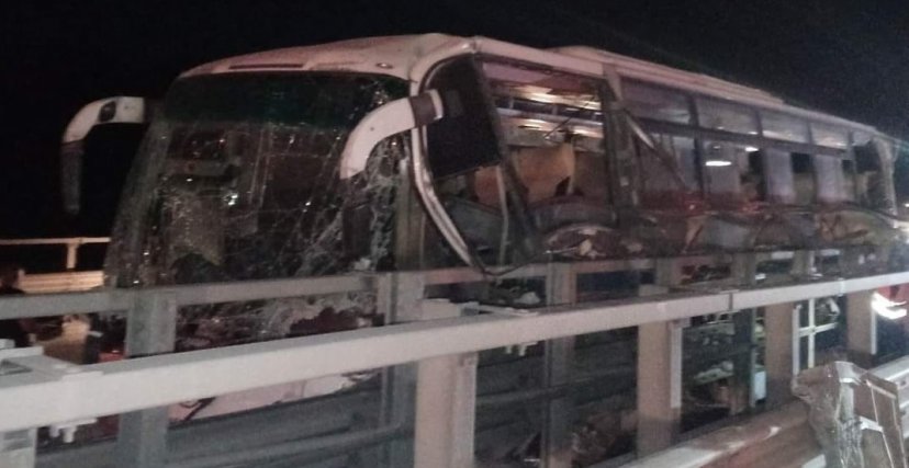ثمانية وفيات و44 جريحًا في حادث انحراف حافلة ببرج بوعريريج