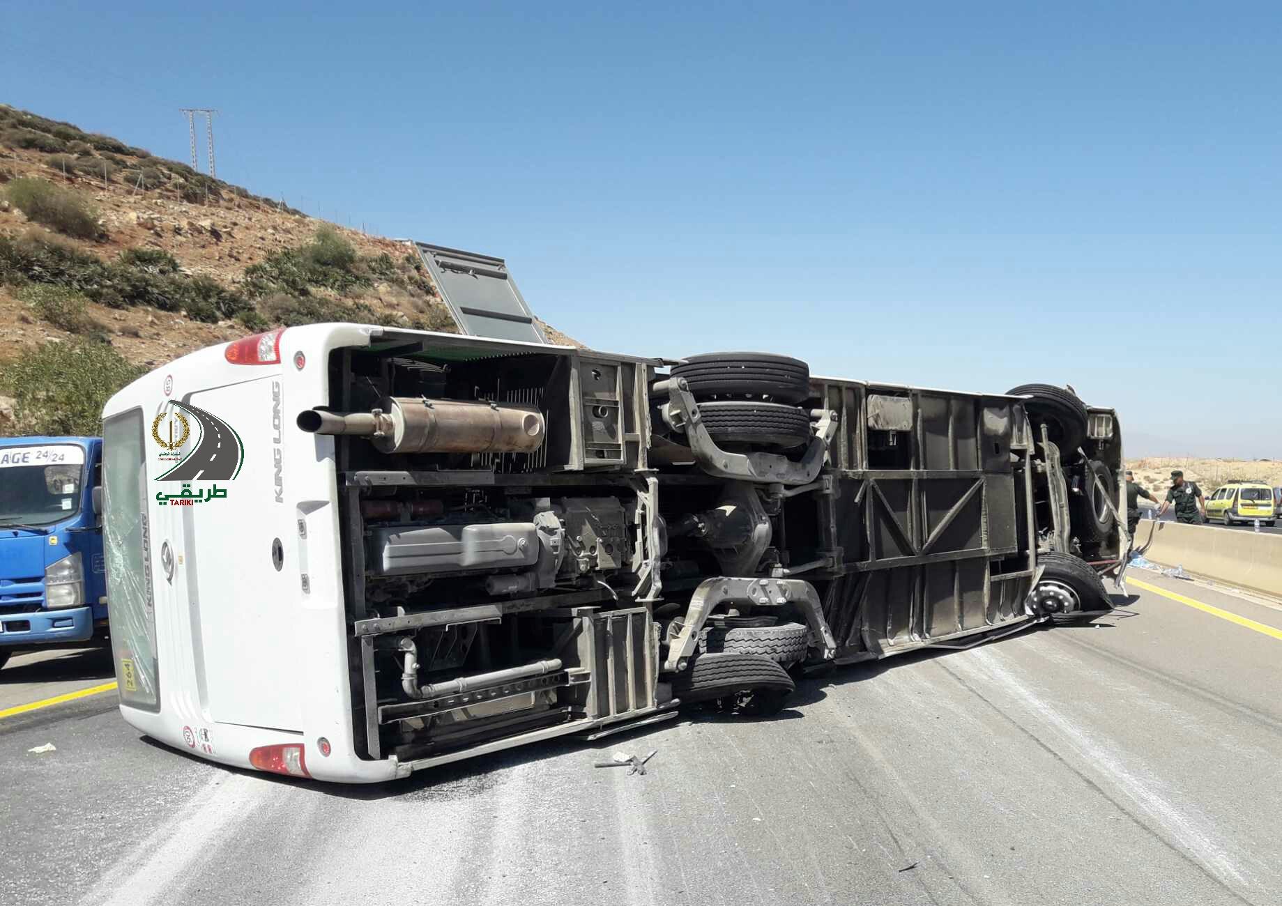 Tlemcen : au moins 24 blessés suite au dérapage d’un bus  
