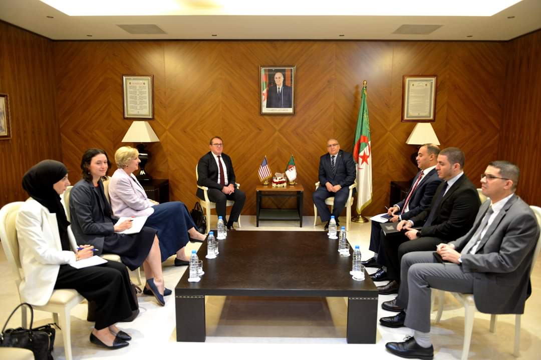 الجزائر-الولايات المتحدة: نائب مساعد كاتب الدولة الأمريكي يحل بالعاصمة
