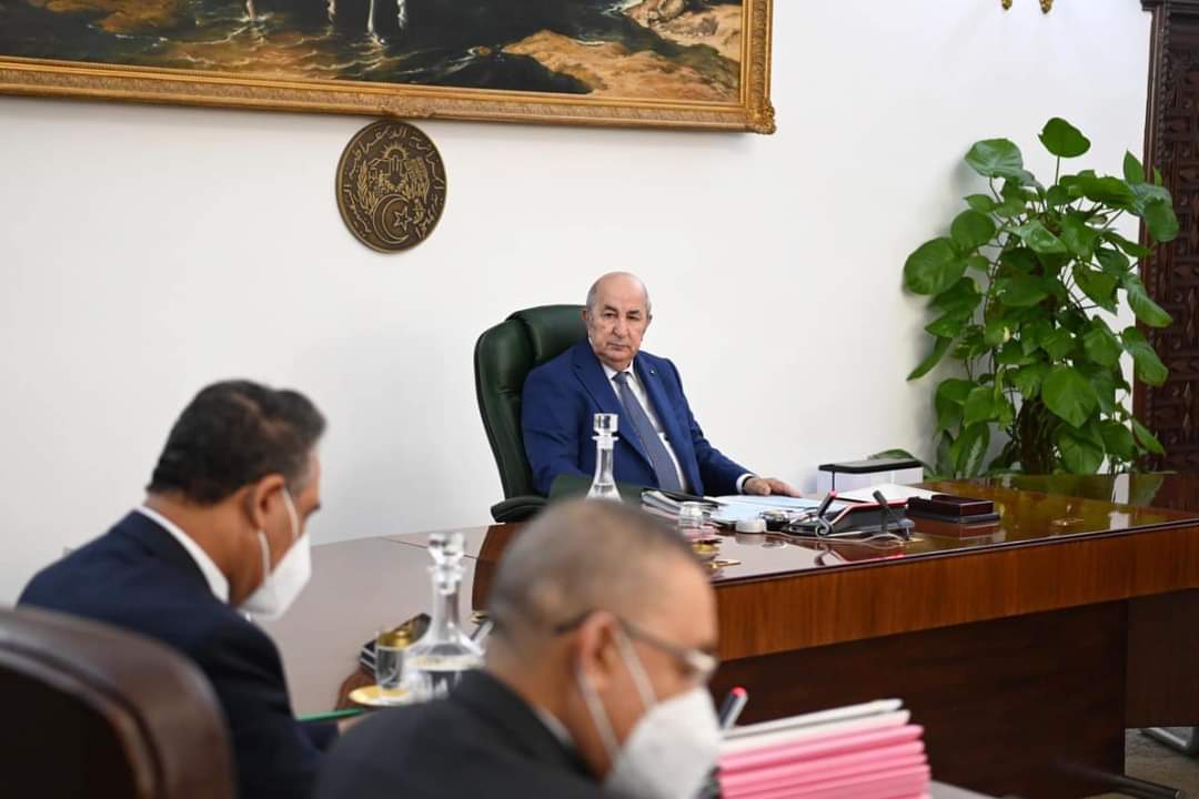 مجلس الوزراء: رفع منحة الطلبة إلى 2000 دينار وإجراءات لفائدة الفلاحين