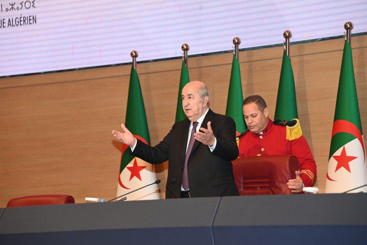 في ختام أيام المقاولاتية: تبُون يعقد لقاء مع رجال المال والأعمال