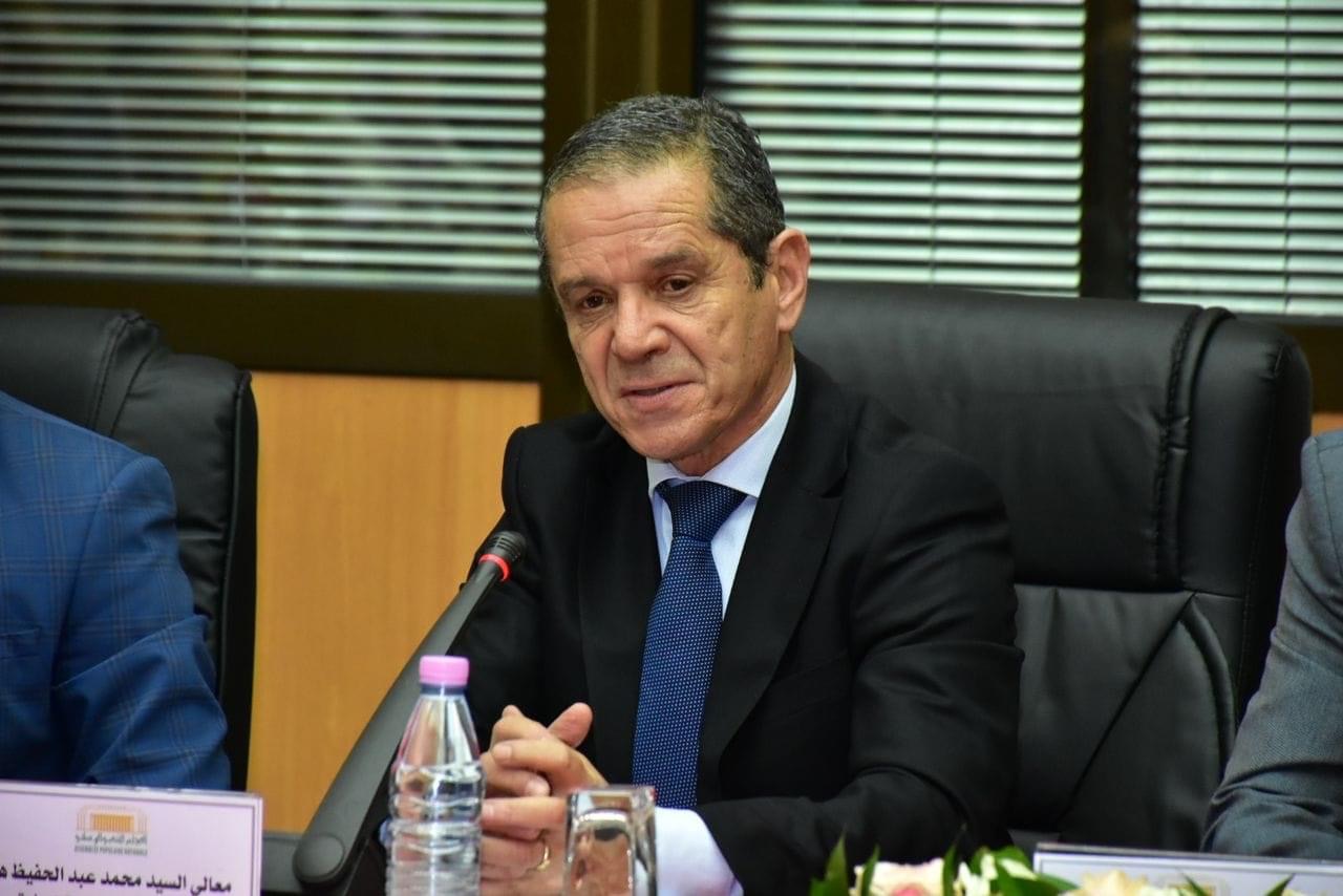 رئاسة: إنهاء مهام وزير الفلاحة دون توضيح الأسباب
