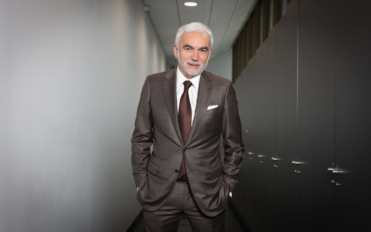 Pascal Praud de CNEWS: «Si tu pouvais arrêter de défendre les Palestiniens à l’antenne ça serait bien..»