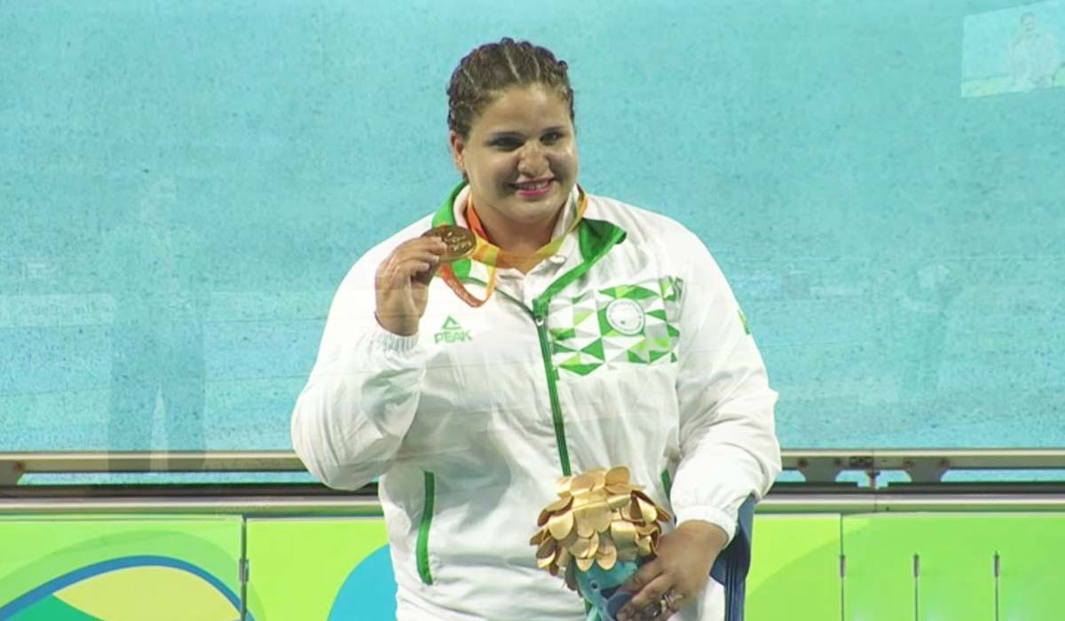 L’athlète paralympique Nassima Saifi distinguée à Dubaï
