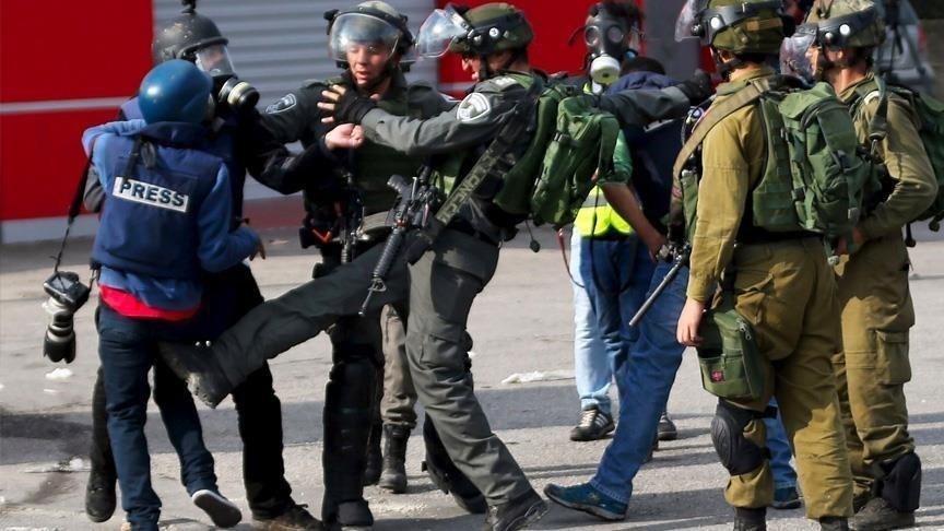 Israël détient 44 journalistes palestiniens dans ses prisons