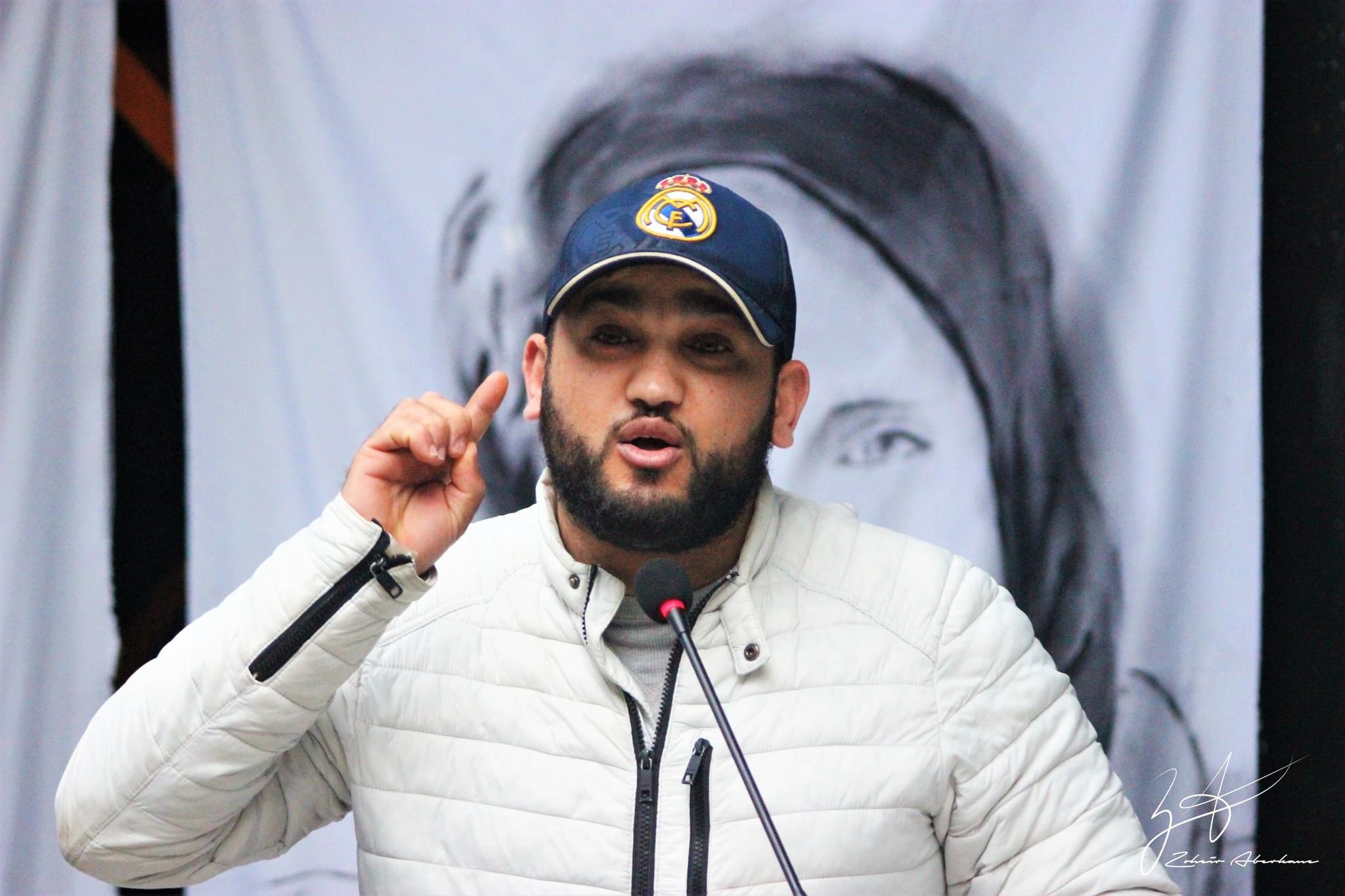 الناشط زاكي حناش يصل إلى كندا للجوء فيها