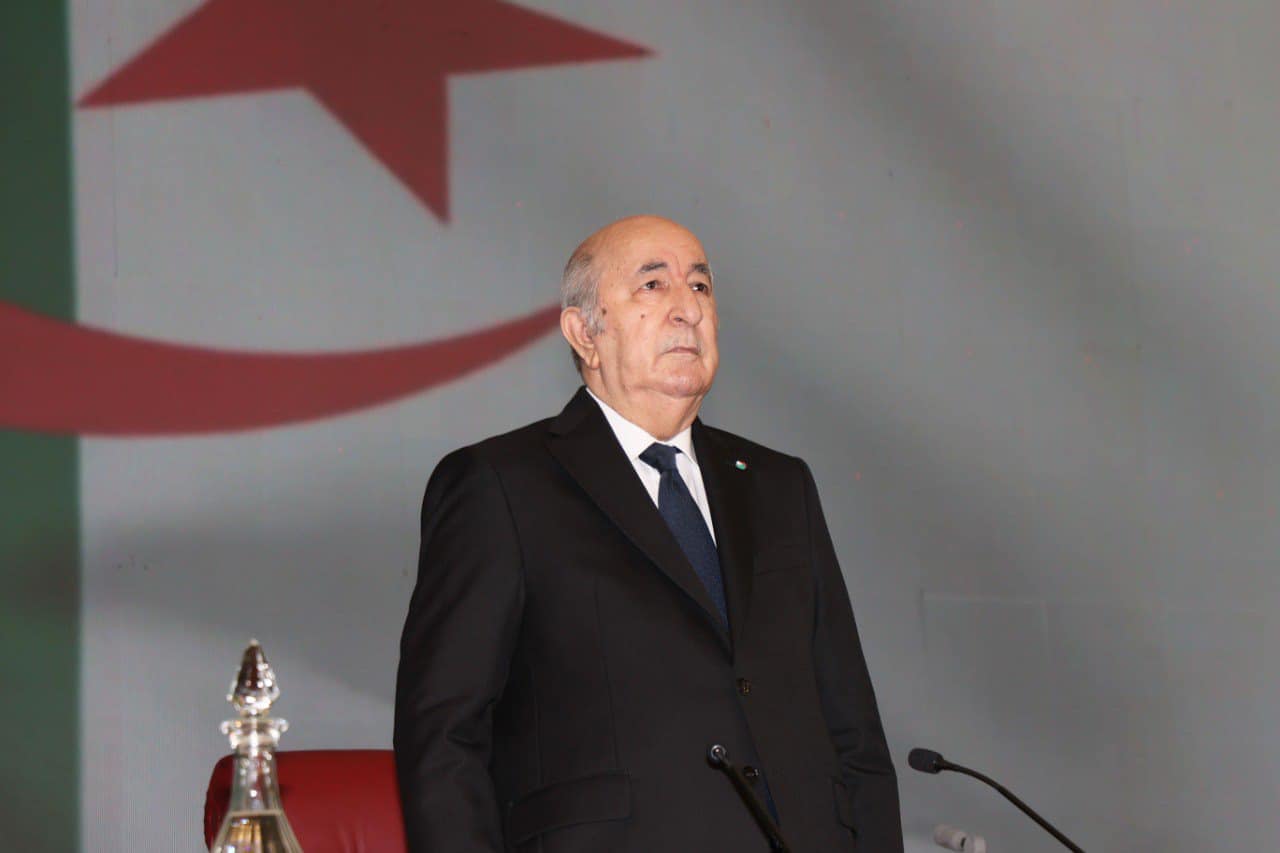 تبون :” 2024 سيكون عاماً مليئاً بالإنجازات”